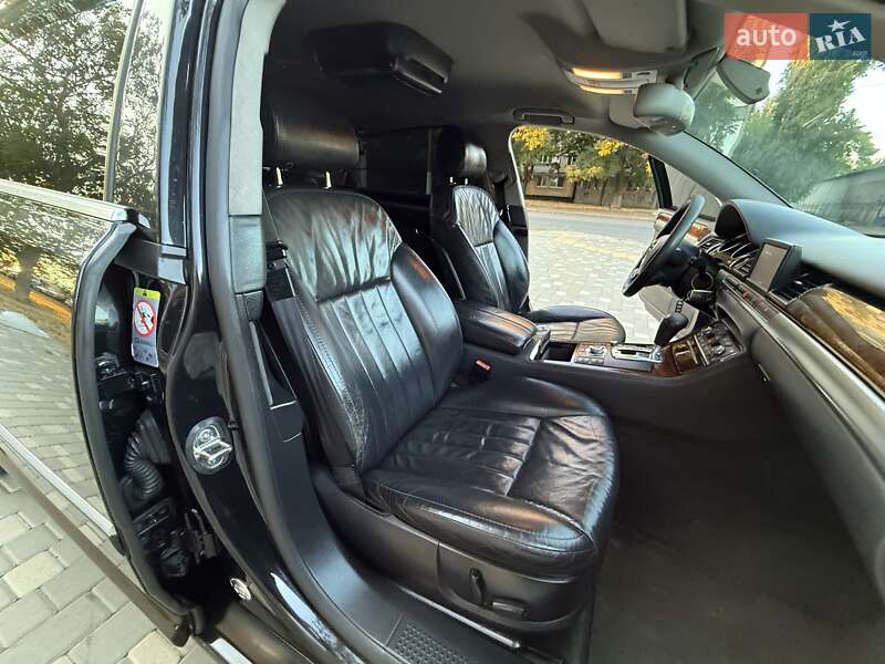 Седан Audi A8 2006 в Одесі