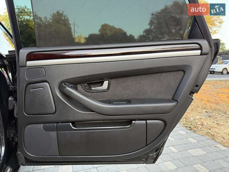 Седан Audi A8 2006 в Одесі