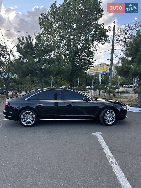 Седан Audi A8 2017 в Одессе