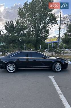 Седан Audi A8 2017 в 