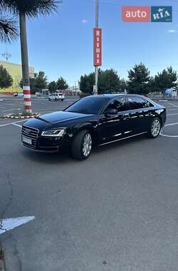 Седан Audi A8 2017 в 