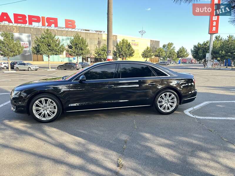 Седан Audi A8 2017 в Одессе