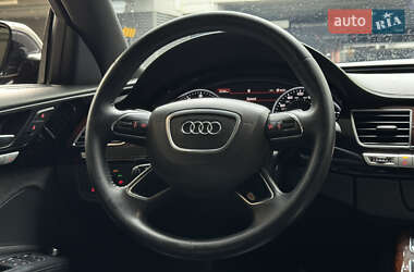 Седан Audi A8 2012 в 