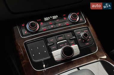 Седан Audi A8 2012 в 