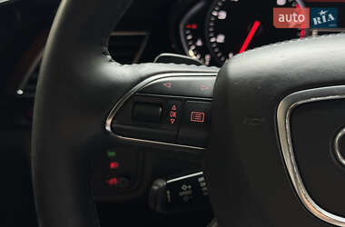 Седан Audi A8 2012 в 