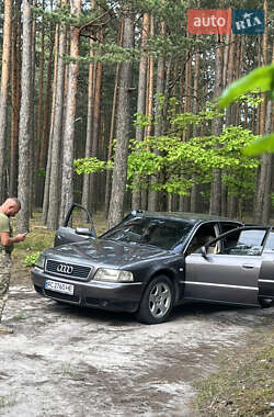 Седан Audi A8 2000 в 