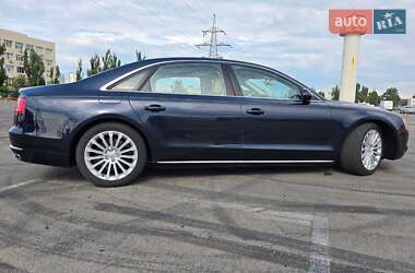 Седан Audi A8 2013 в 