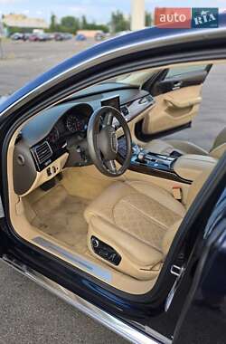 Седан Audi A8 2013 в 