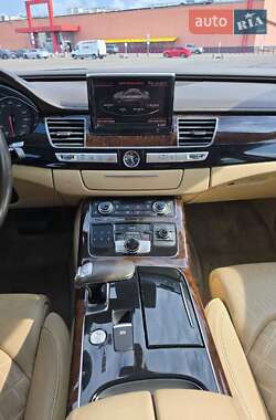 Седан Audi A8 2013 в 