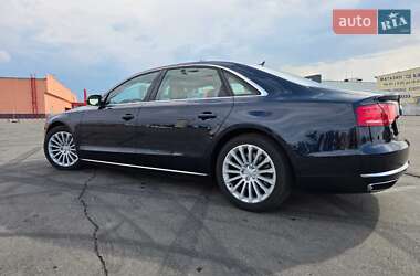 Седан Audi A8 2013 в 