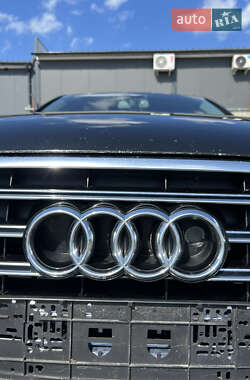 Седан Audi A8 2010 в 