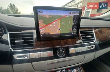 Седан Audi A8 2013 в 