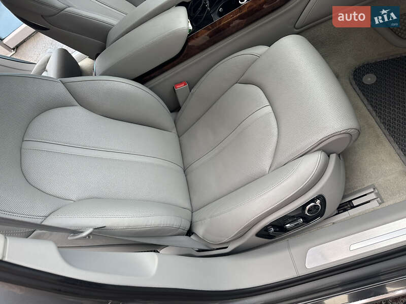 Седан Audi A8 2013 в Киеве
