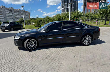 Седан Audi A8 2005 в 