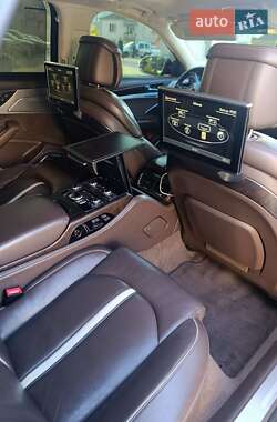 Седан Audi A8 2012 в 