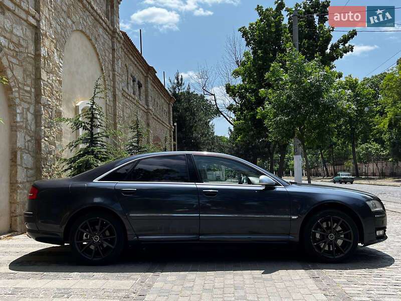 Седан Audi A8 2006 в Одессе