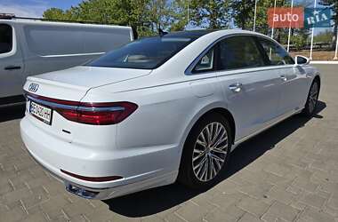 Седан Audi A8 2018 в 