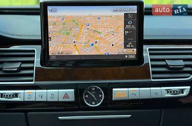 Седан Audi A8 2016 в 