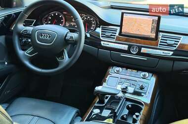 Седан Audi A8 2016 в 