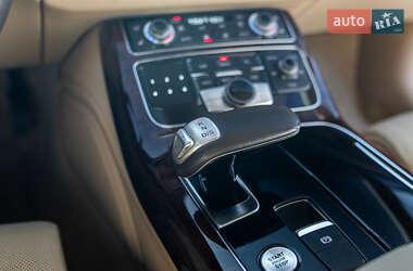 Седан Audi A8 2013 в 
