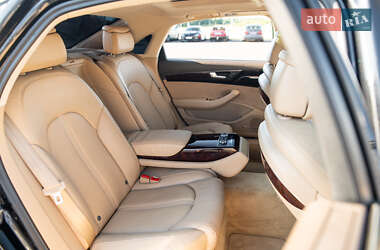 Седан Audi A8 2013 в 