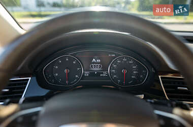 Седан Audi A8 2013 в 