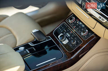Седан Audi A8 2013 в 