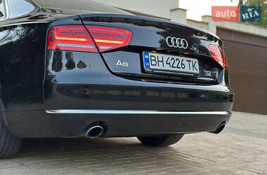 Седан Audi A8 2012 в 