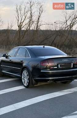 Седан Audi A8 2003 в 