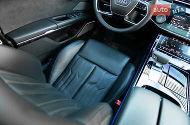 Седан Audi A8 2018 в 