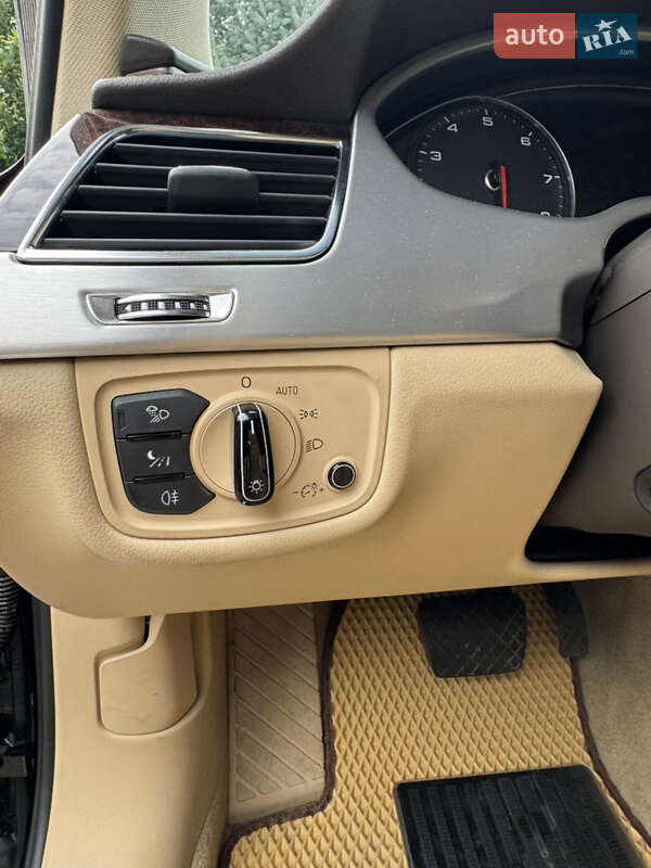 Седан Audi A8 2013 в Киеве