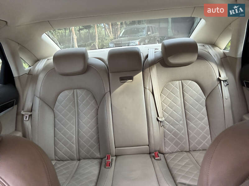 Седан Audi A8 2013 в Киеве