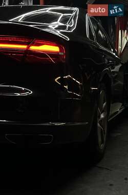 Седан Audi A8 2013 в 