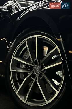 Седан Audi A8 2013 в 