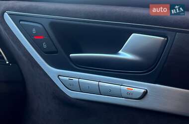 Седан Audi A8 2017 в 