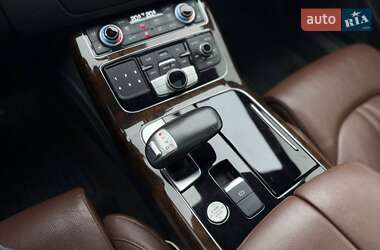 Седан Audi A8 2016 в 
