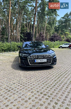 Седан Audi A8 2022 в 