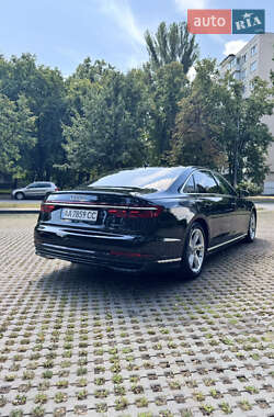 Седан Audi A8 2022 в 