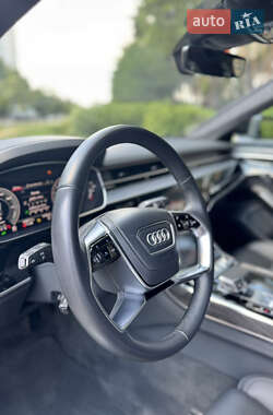 Седан Audi A8 2022 в 