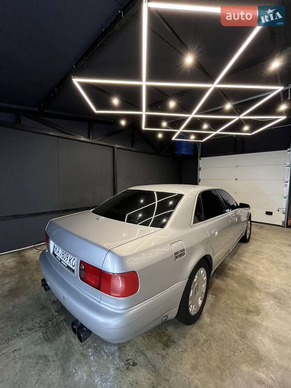 Седан Audi A8 2000 в Львове