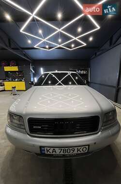 Седан Audi A8 2000 в 