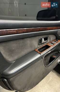 Седан Audi A8 2000 в 