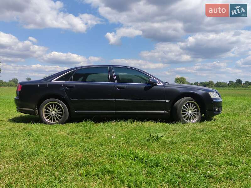 Седан Audi A8 2004 в Зіньківі