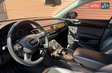 Седан Audi A8 2017 в 