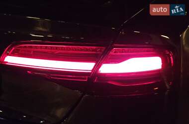 Седан Audi A8 2015 в 