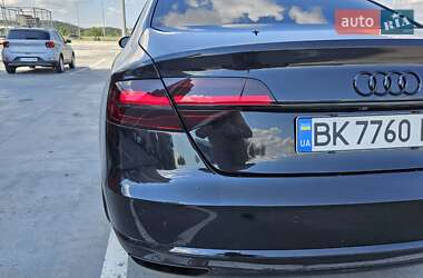 Седан Audi A8 2015 в 
