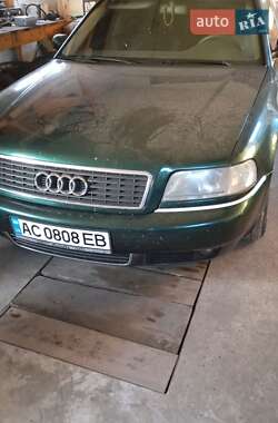 Седан Audi A8 2001 в 