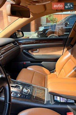 Седан Audi A8 2005 в 