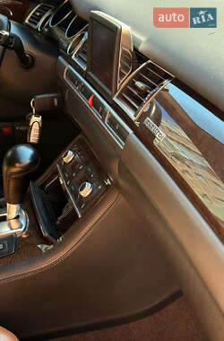 Седан Audi A8 2005 в 