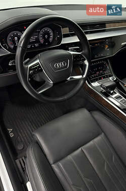 Седан Audi A8 2019 в 